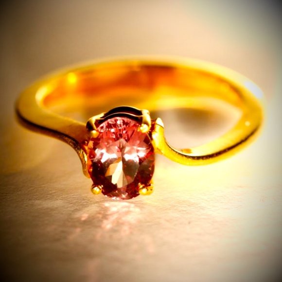 Color Change Garnet 1.72ct Solid 18K Gold Ring - Picture 3 of 10